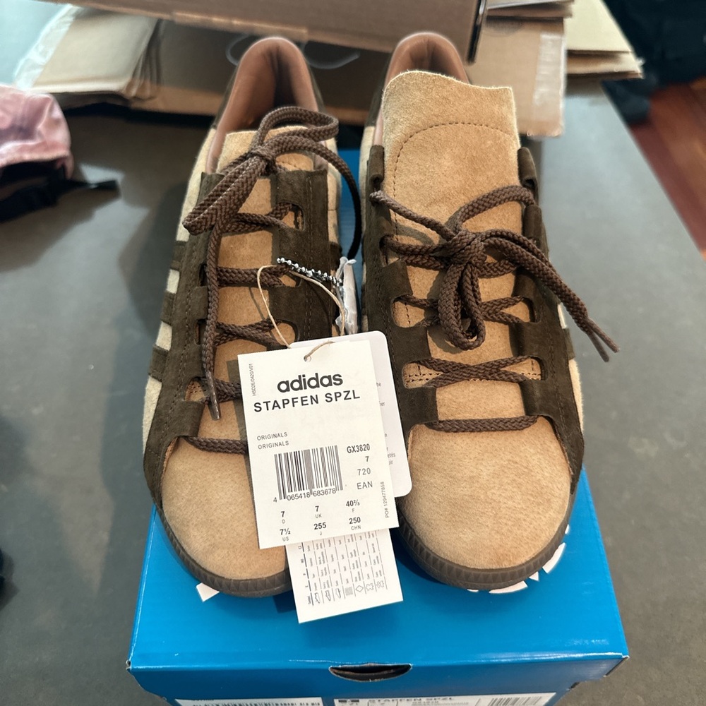 Men’s Size 7.5 Adidas Spezial